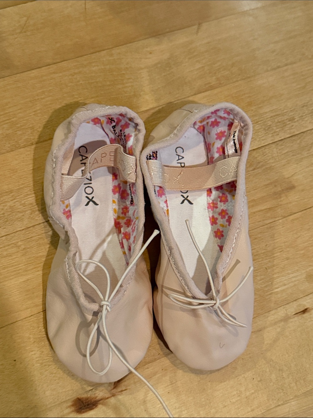 Capezio Light Pink Leather Ballet Flats with Floral Lining. Size 10 W. New.
